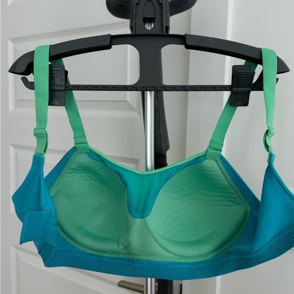 Never worn ver comfy sports bra from Zivame made in India - Picture 3 of 4